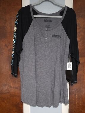 NWT SIZE 3 Torrid Haunted Mansion Slub Knit Henley in Heather Gray